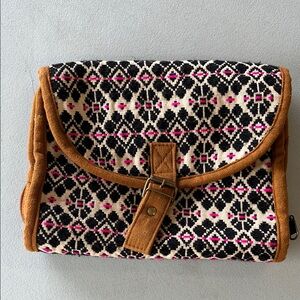 Patterned Black and Pink Women's toiletry bag